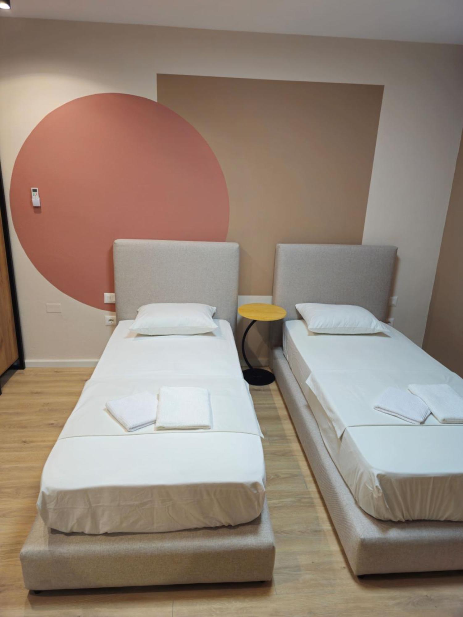 Hotel Center Cozy Nest à Tirana Extérieur photo
