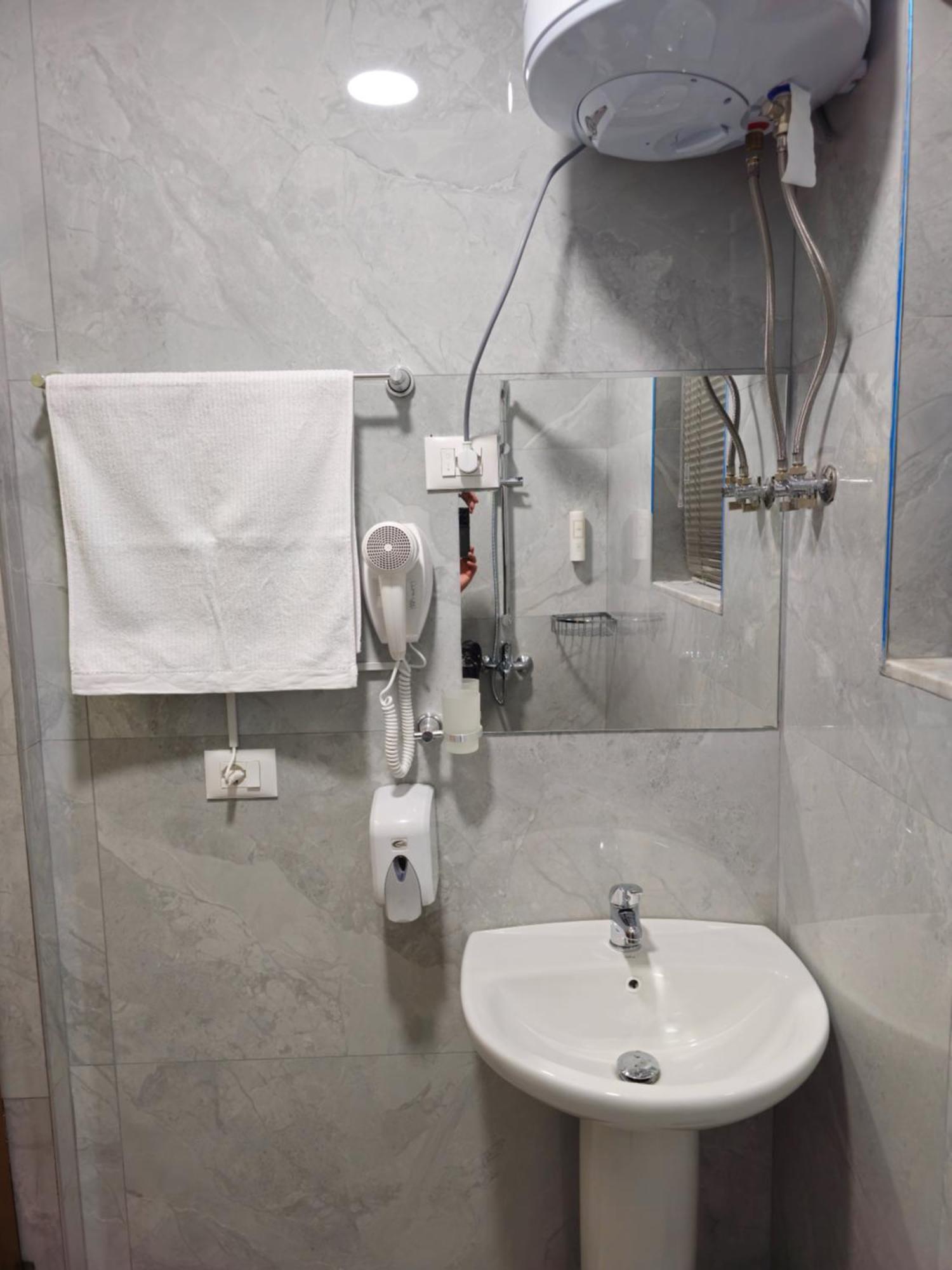 Hotel Center Cozy Nest à Tirana Extérieur photo
